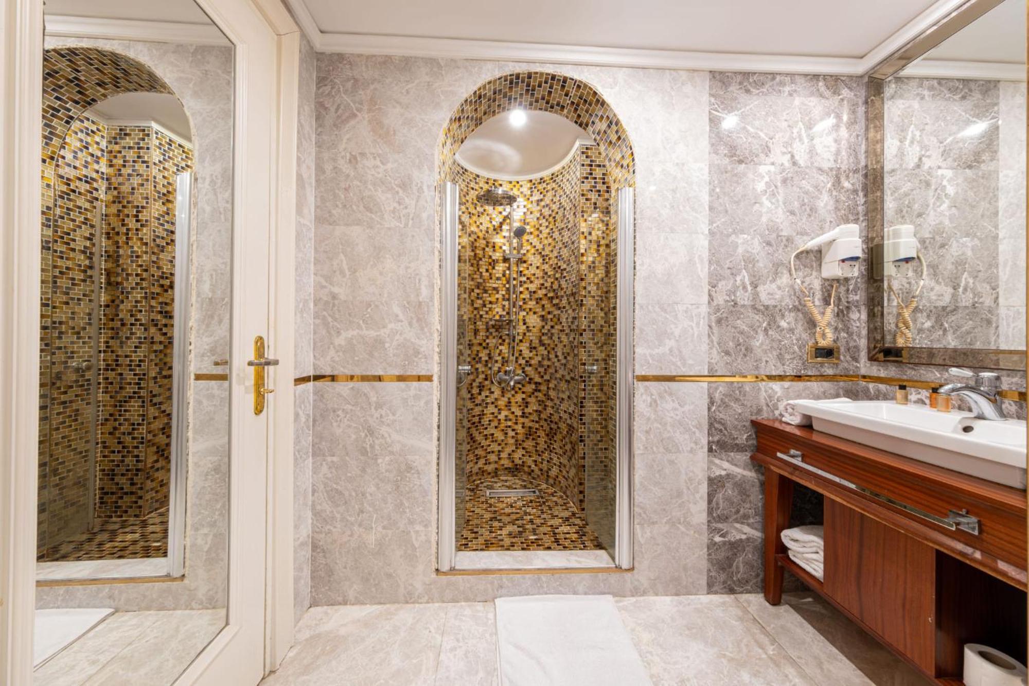 Myy Boutique Hotel Istanbul Exterior photo